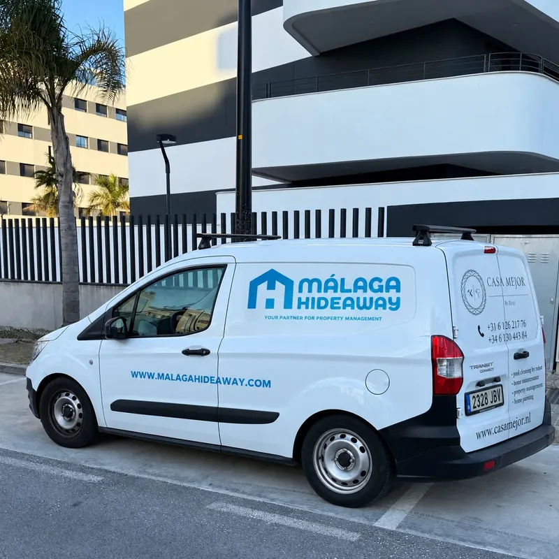 De bus van Málaga Hideaway en Casa Mejor in Málaga